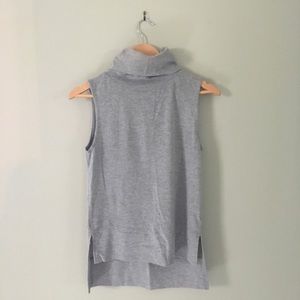 Jolie sleeveless turtleneck sweater